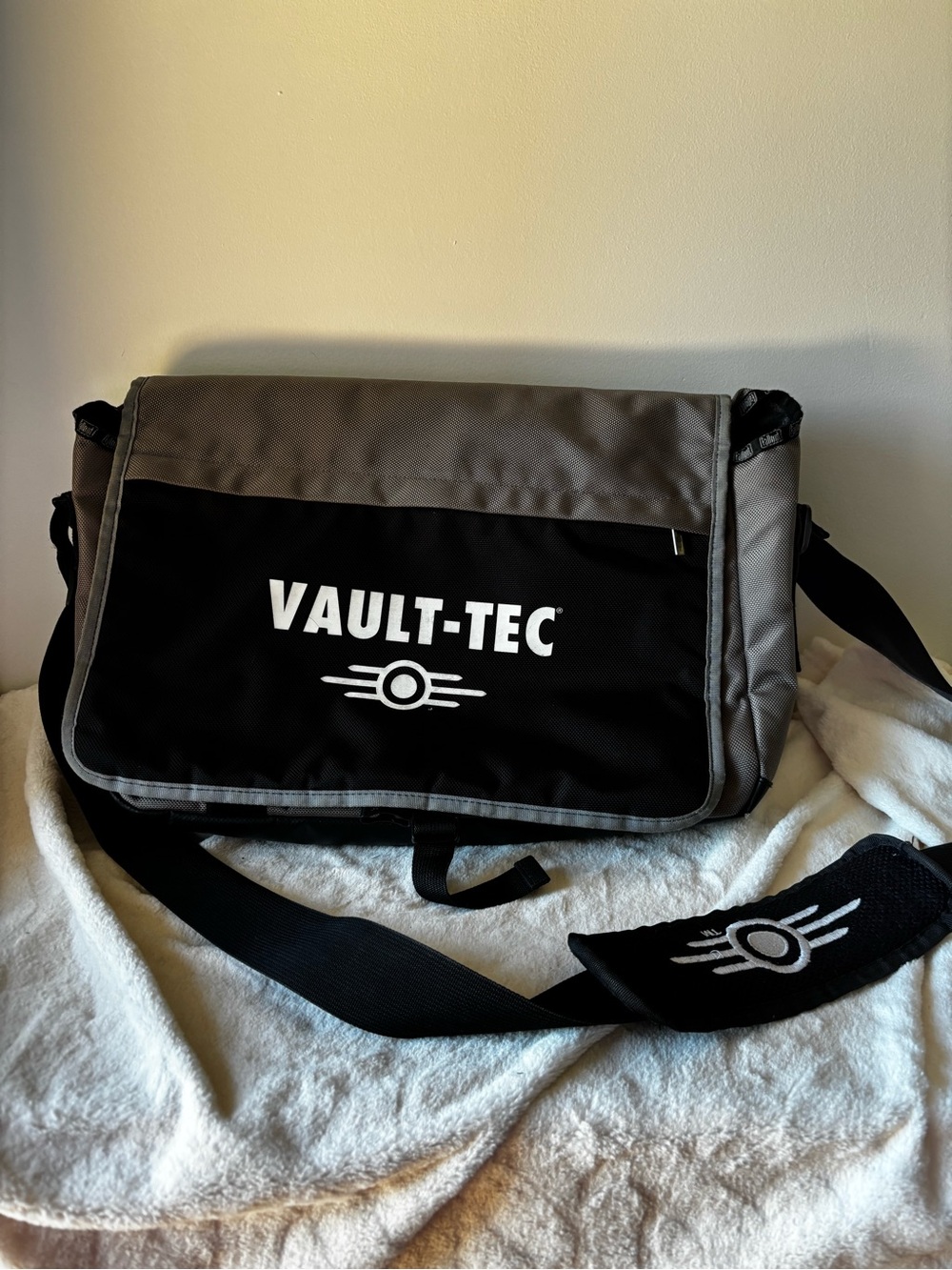Fallout Vault-Tec Messenger Bag Laptop Case Video Game Merch